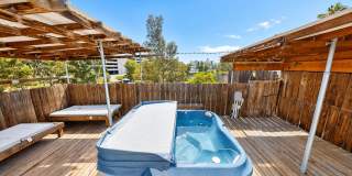HUGE 5BD/3BA w/ View!! HUGE 5BD/3BA w/ View!! Gallery 1