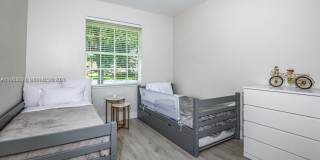 8325 NW 161st Ter Gallery 7