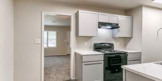 Beautiful updated home in The Village - 2 bed 1 bath Gallery 21