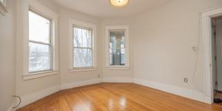 Great 4 Bed Available 9/1/26 Gallery 22