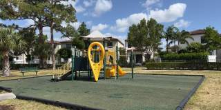 Stylish 3-Bed, 3-Bath Townhouse Oasis in Riviera Beach Gallery 50
