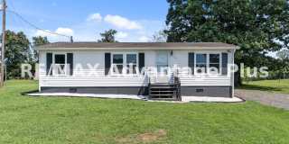 Charming 3-Bedroom Home with Private Setting and Nice Yard Gallery 1