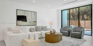 1825 NE 26th Ave Gallery 21