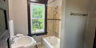 3 Bedroom 1 Bathroom single family Home for Rent Gallery 7