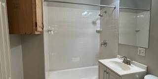 5405/5407 Harrison St. Gallery 18