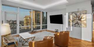 300 INTERNATIONAL Drive Gallery 25