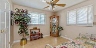 2322 Birchwood Avenue Gallery 12