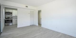 7925 Crespi Blvd Gallery 1