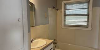 Conveniently located 2 Bed 1 Bath in Faith Village! Gallery 17