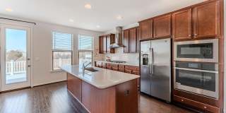 42506 DOGWOOD GLEN Square Gallery 27