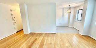 Spacious One Bedroom Condo In the Heart of Dupont - 17th/New Hampshire. Gallery 5
