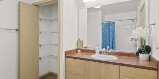 Youngstown Flats Gallery 12