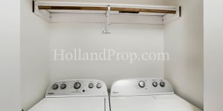 Beautiful 2-Bedroom Condo with a Garage! Gallery 17