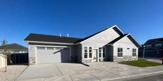 Low-Maintenance Luxury on One Level - new home Star, ID Gallery 1