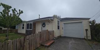 Beautifully designed 2BD/1BA home located near Henderson Center! Gallery 21