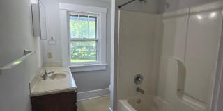 Kent 3 bedroom 1 bath Single Family Home Gallery 15