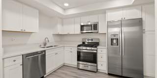 Renovated 2bed x 2.5bath Townhouse with Private Patio & 2-Car Garage Gallery 12