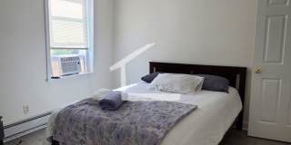 Conveniently located, beautifully maintained Apt with modern appliances. A/C. Near Public Transport! Conveniently located, beautifully maintained Apt with modern appliances. A/C. Near Public Transport! Gallery 1