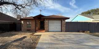 1238 Shiloh - Three Bedroom Gallery 1