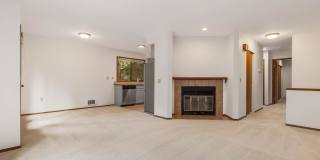 Beautifully Updated 2-Bedroom, 2-Bath Condo Near Downtown Kirkland Beautifully Updated 2-Bedroom, 2-Bath Condo Near Downtown Kirkland Gallery 3