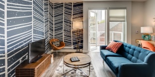 Mark on 8th Gallery 7