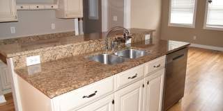 2105 Herrick Ave Gallery 18