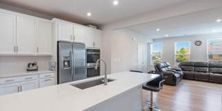44504 WOLFHOUND Square Gallery 7