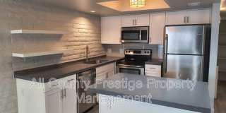 Rezide at Uptown Gallery 4