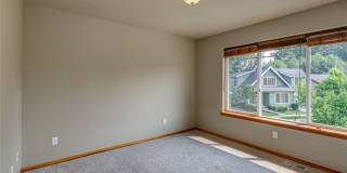 Park-Like Setting, 3+ Bedrooms, Great location - Kona Ct Gallery 19