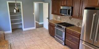 Charming 3 bdrm / 2 bath Home, Minutes from Sonoma Square Charming 3 bdrm / 2 bath Home, Minutes from Sonoma Square Gallery 8