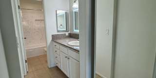 15925 Victory Blvd. Gallery 22