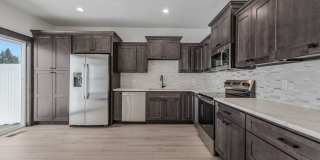Brand New 3 bed 2.5 townhome Gallery 13
