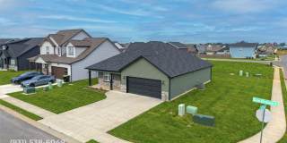 Contemporary Ranch Home with Open-Concept Design, Large Eat-In Kitchen and Covered Patio Contemporary Ranch Home with Open-Concept Design, Large Eat-In Kitchen and Covered Patio Gallery 1