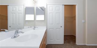2598 HIGHLAND CLIFF Drive Gallery 24