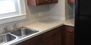 Spacious 3 Bed 1 Bath with Large Garage Gallery 1