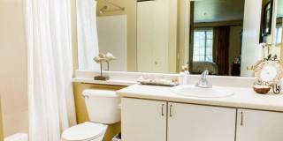 River Oaks Apartments Gallery 7