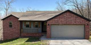 Private Treehouse Views - 3 Bed 2 Bath Home on Cul de sac in Bella Vista! Gallery 1