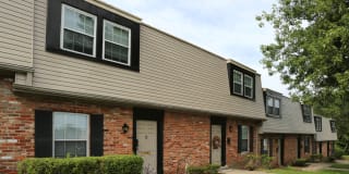 Red Coach Village Gallery 1