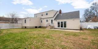 316 S 3rd Street Gallery 20