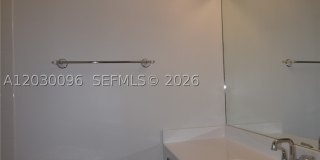 3051 Center St Gallery 12