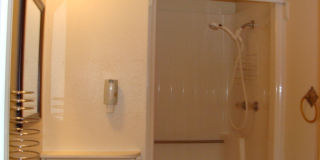 110 Woodhaven St Gallery 10