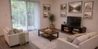 14074 Southwest Downing Street Gallery 4