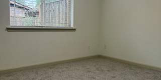 Updated 2 Bedroom, 2 bath Duplex in Springfield Gallery 15