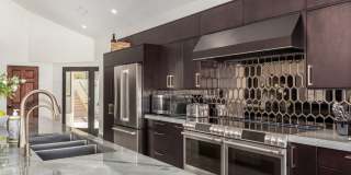Stunning 7BR House in Camelback Canyon Gallery 25