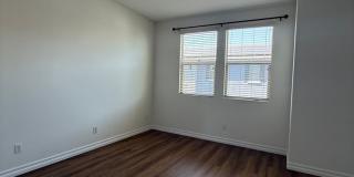 2 Bedroom, 2.5 Bath Tri-level townhouse in Signal Hill Gallery 31