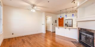 Bright first-floor Pinebrook Pointe condo Gallery 3
