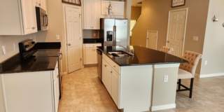 Beautiful 3 Bedroom Townhouse with AMENITIES GALORE- 18 MINS FROM DOWNTOWN TAMPA Gallery 8