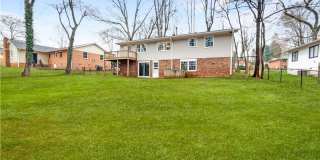 Room in 3 Bedroom Home at Foxcroft Dr Gallery 4