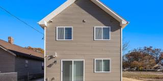 934 Maple Avenue Gallery 25