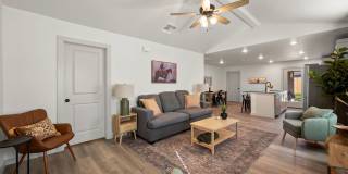 Fully Furnished 3 Bed 2 Bath Home Gallery 4